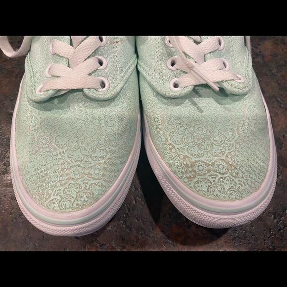 Vans shoes - Picture 2 of 5
